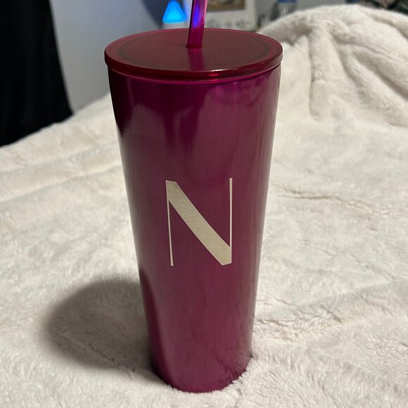 Modern Expressions Letter N Tumbler 21.64 fl ounce New - Picture 1 of 2